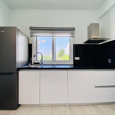 Sandy Bay Villa Ajía Nápa Kültér fotó