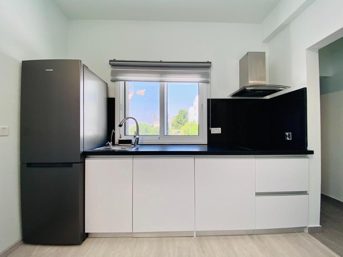 Sandy Bay Villa Ajía Nápa Kültér fotó