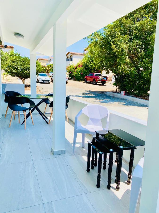 Sandy Bay Villa Ajía Nápa Kültér fotó