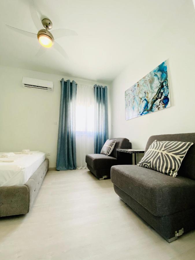 Sandy Bay Villa Ajía Nápa Kültér fotó