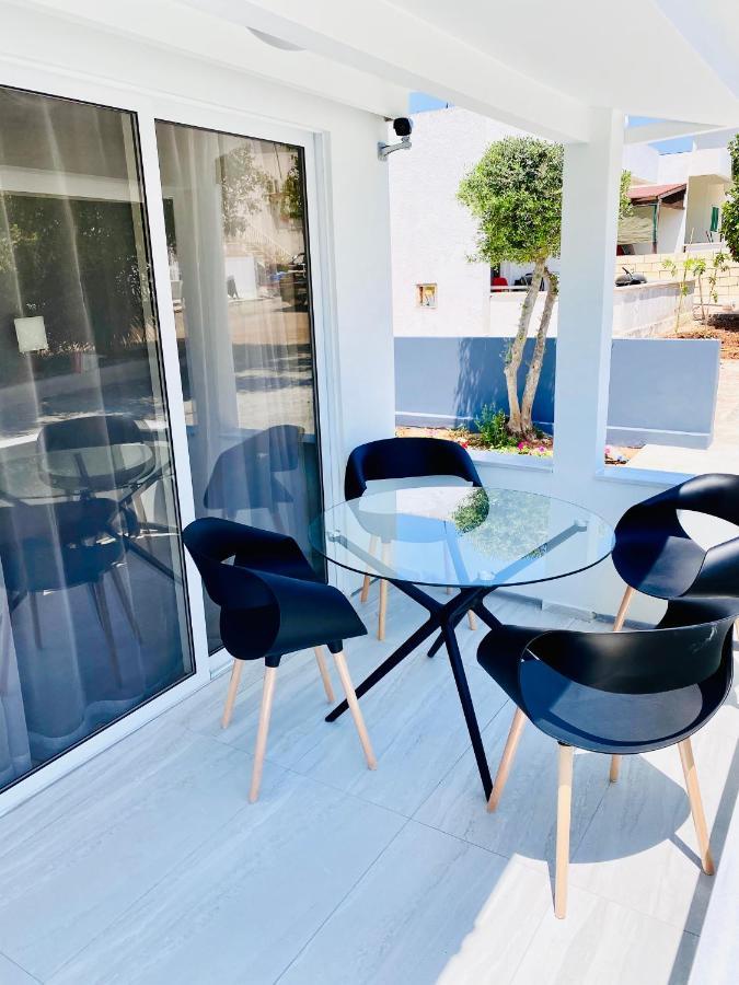 Sandy Bay Villa Ajía Nápa Kültér fotó