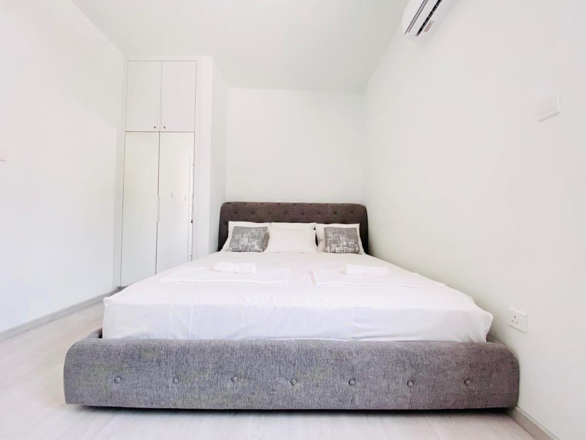 Sandy Bay Villa Ajía Nápa Kültér fotó